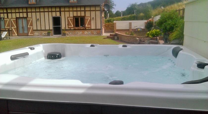 Muchedent - La Longère des Nuits de Varenne - Jaccuzzi - Mme. Le prieur