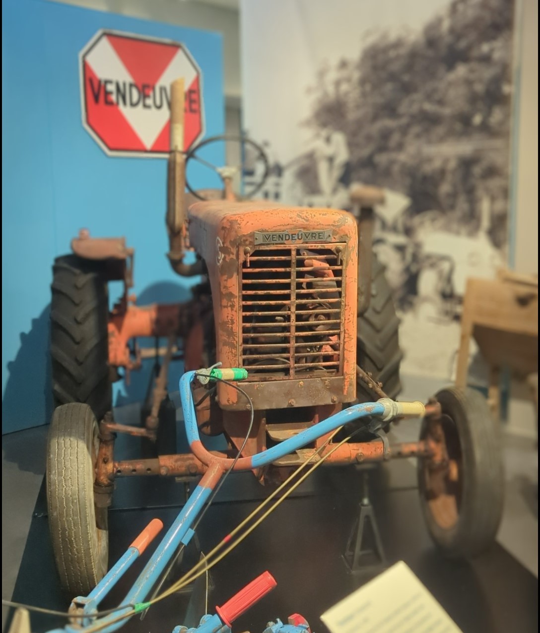 ((Rassemblement)) Vieux tracteurs Vendeuvre & Allis-Chalmers
