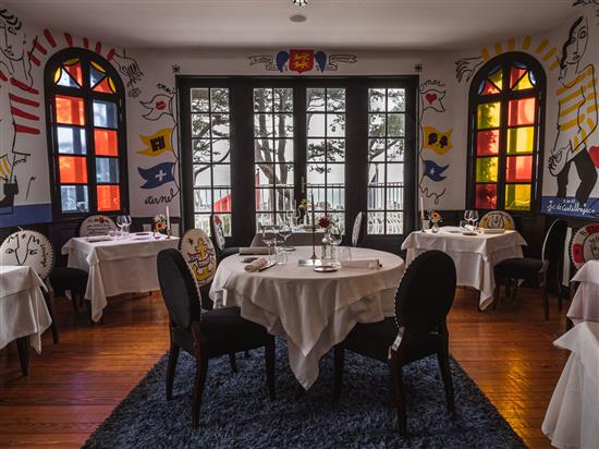 Le Donjon - Fine Dining Restaurant