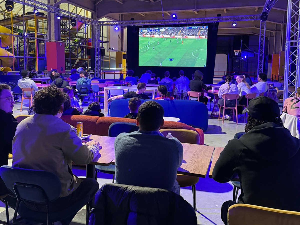 Bar lounge - ©Le City