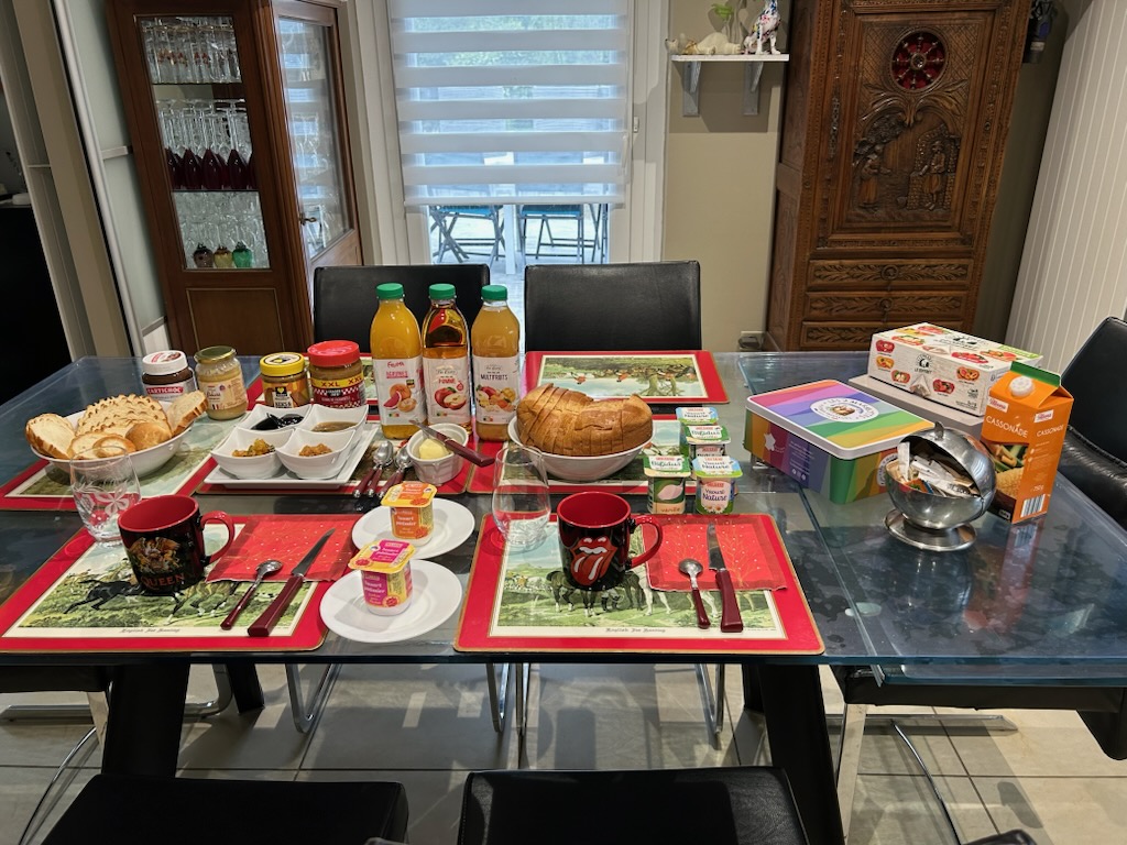 Petit-déjeuner - Les 2 ours verts (1)