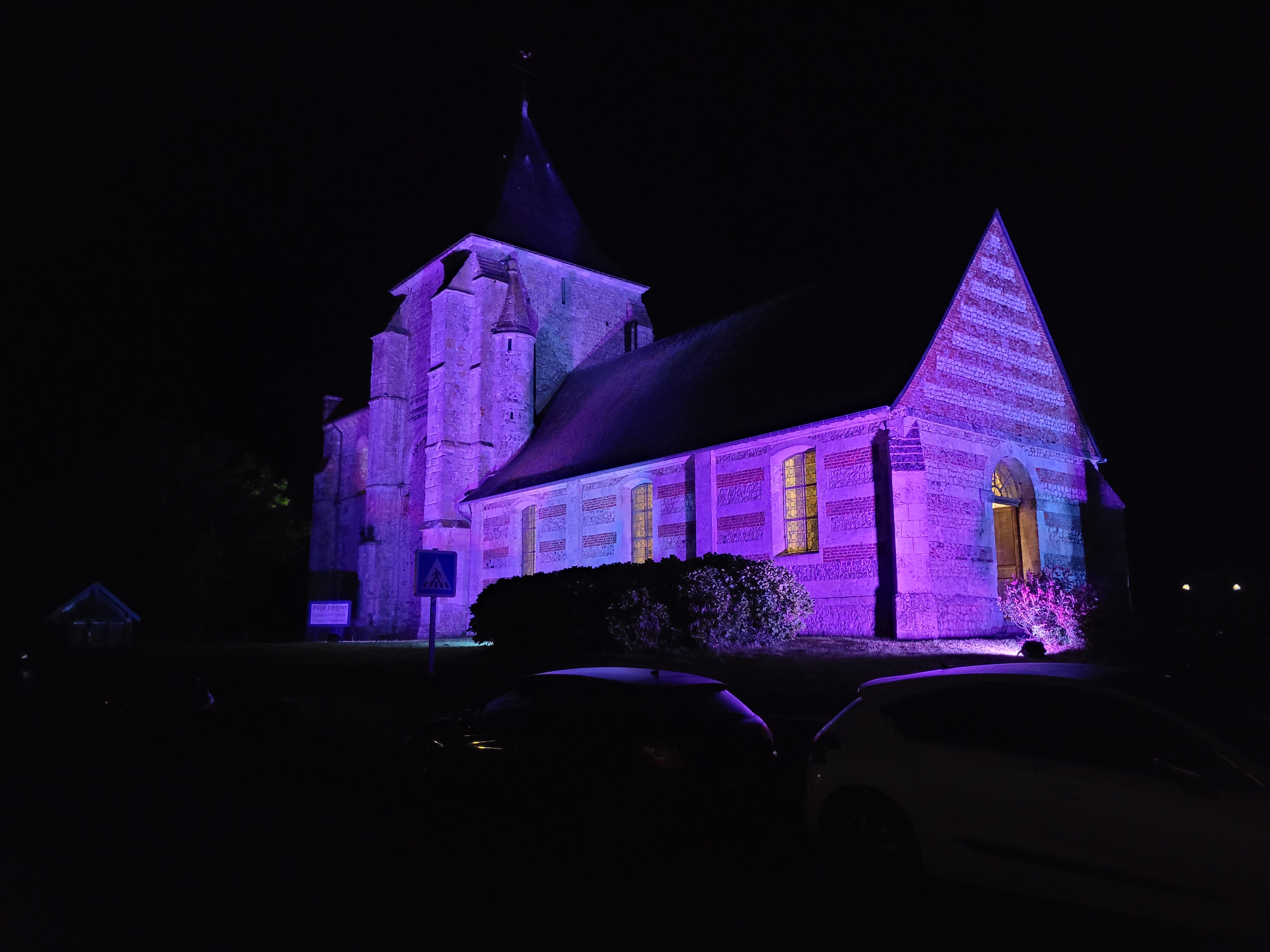 EGLISE ILLUMINEE 3