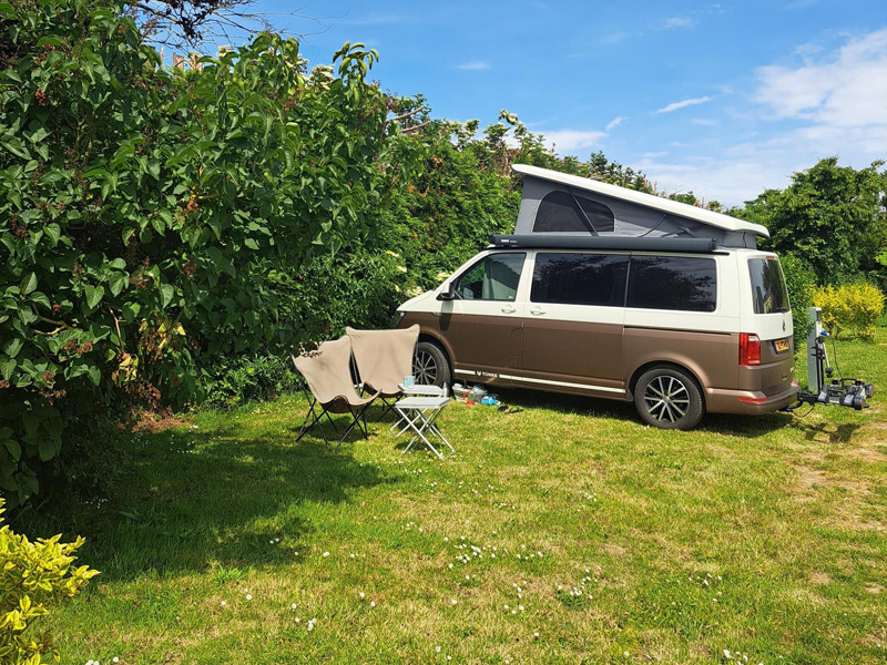 Emplacement - ©Camping Les Pommiers