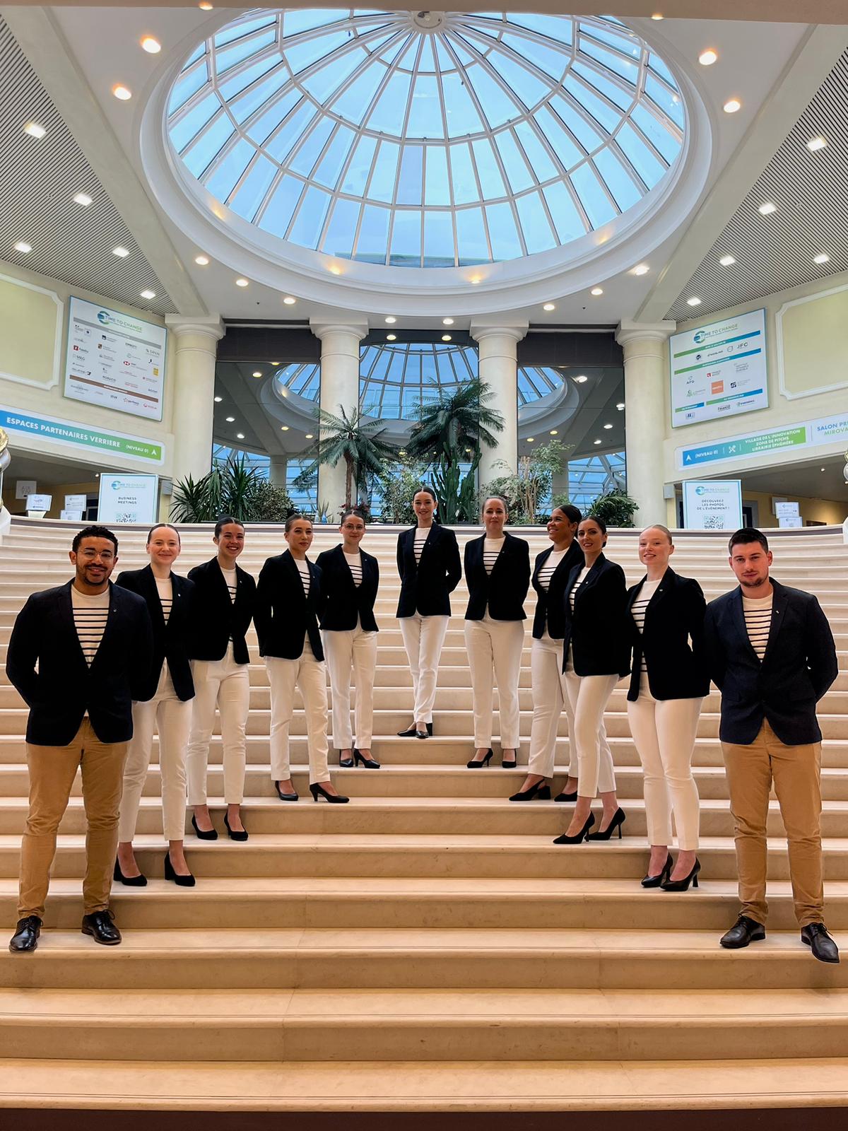 Hôtesses et hôtes accueil évenement congrés