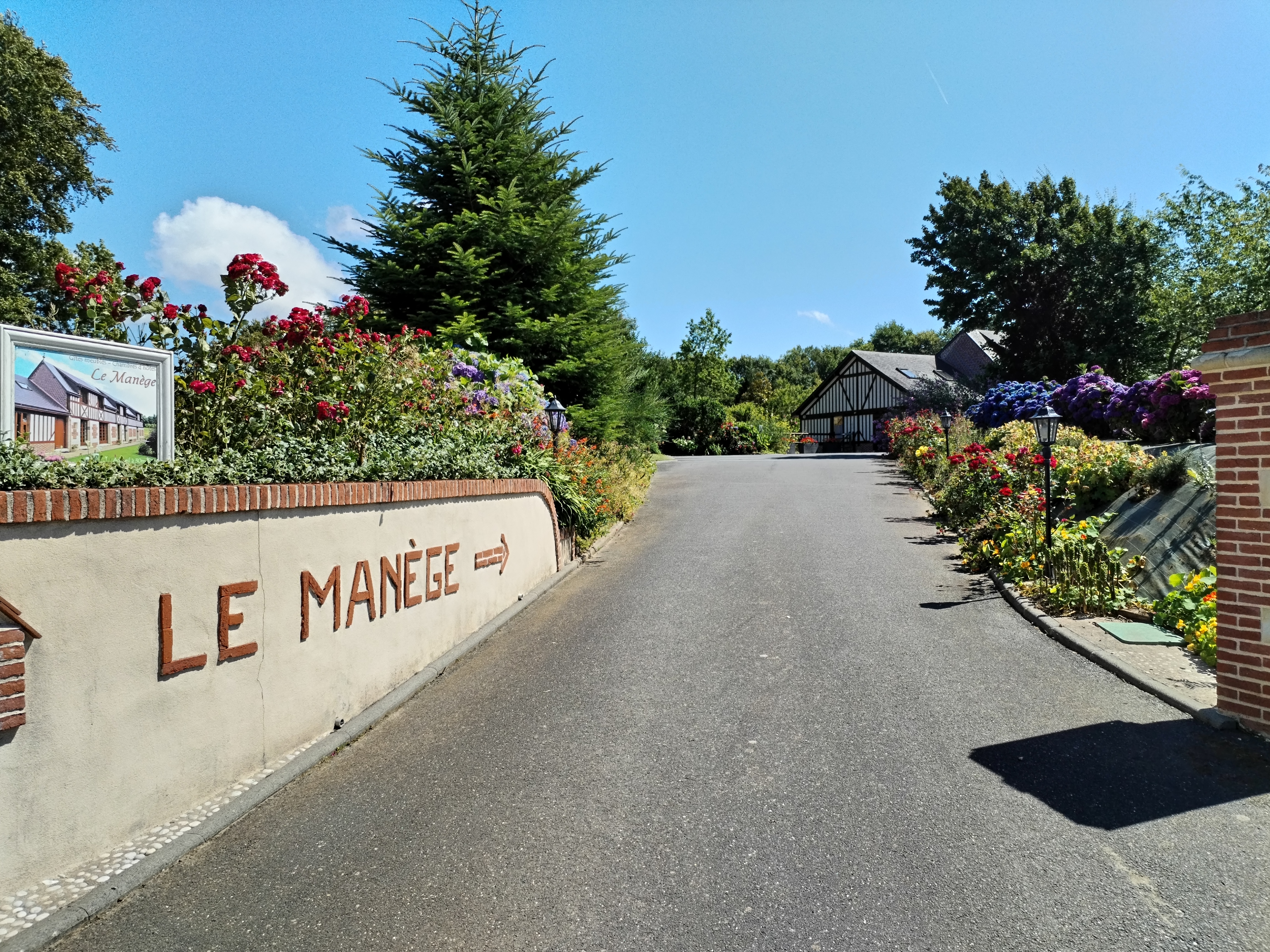 L'accès au Domaine le Manège