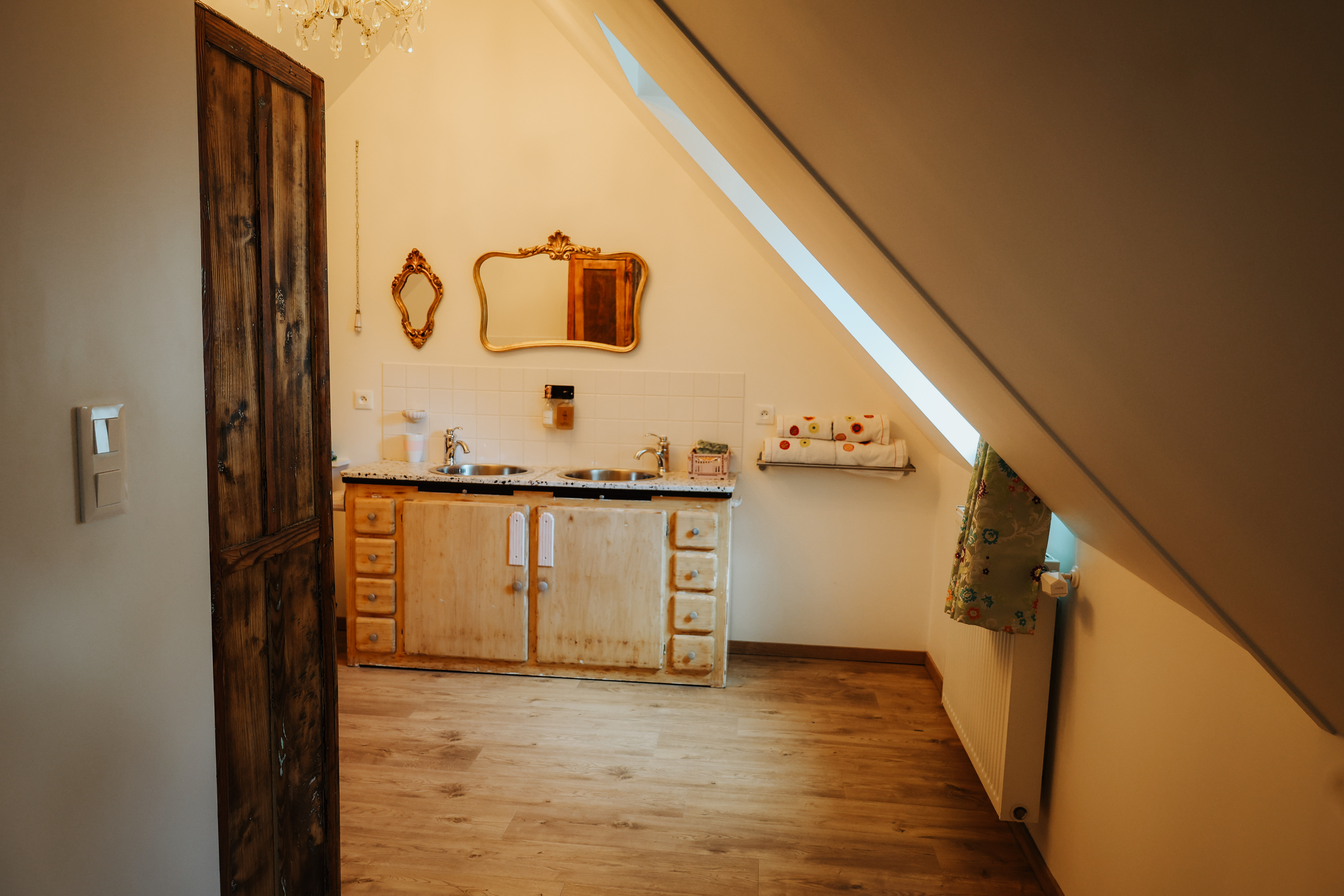 Salle de bain ouverte sur chambre
