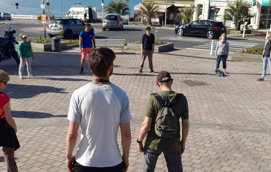 La plage de Monet à Perret en baskets