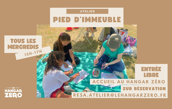 Atelier enfants en pied d'immeuble