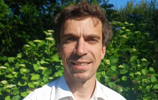Conférence : Équilibre et chaos - une exploration physique et expérimentale