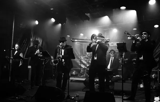 Concert : The Blues Brothers Tribute by Crossover-Band
