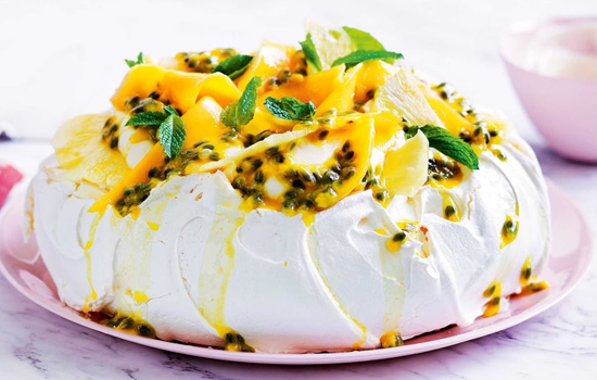 Pavlova aux fruits de saison