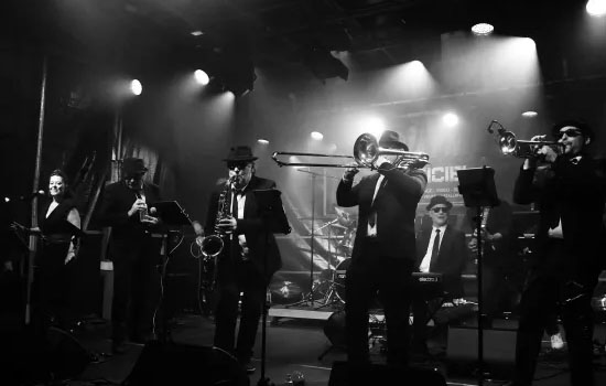 Concert : The Blues Brothers Tribute by Crossover-Band
