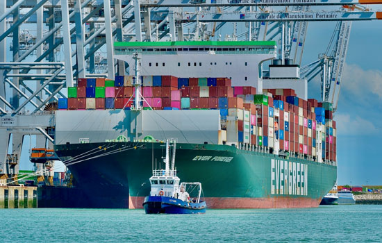 Port 2000 par la mer