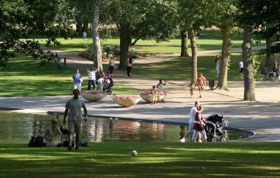 Parc de Montgeon, bassin et petlouse