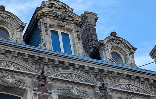 Ces messieurs du café