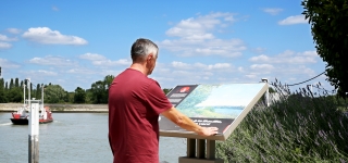 Table de lecture impressionniste n°2 - La Seine à La Bouille