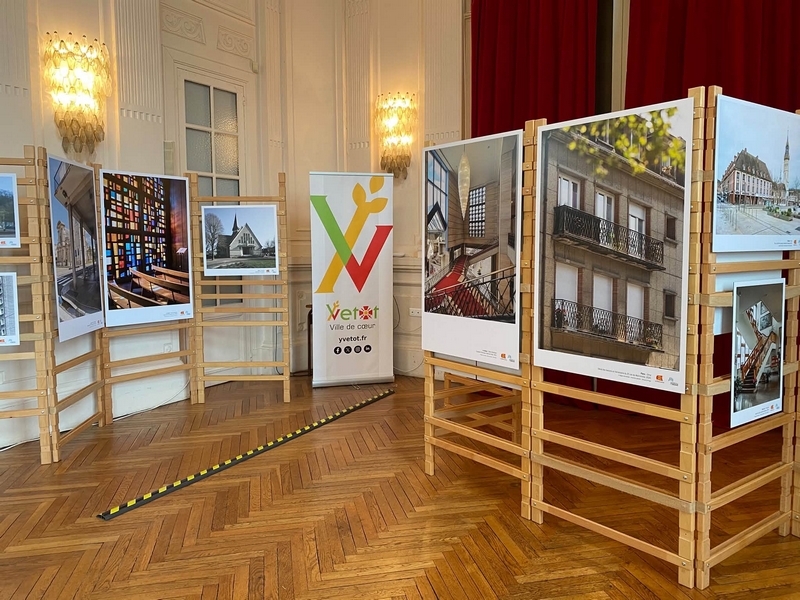 Exposition - Aperçus de la Reconstruction