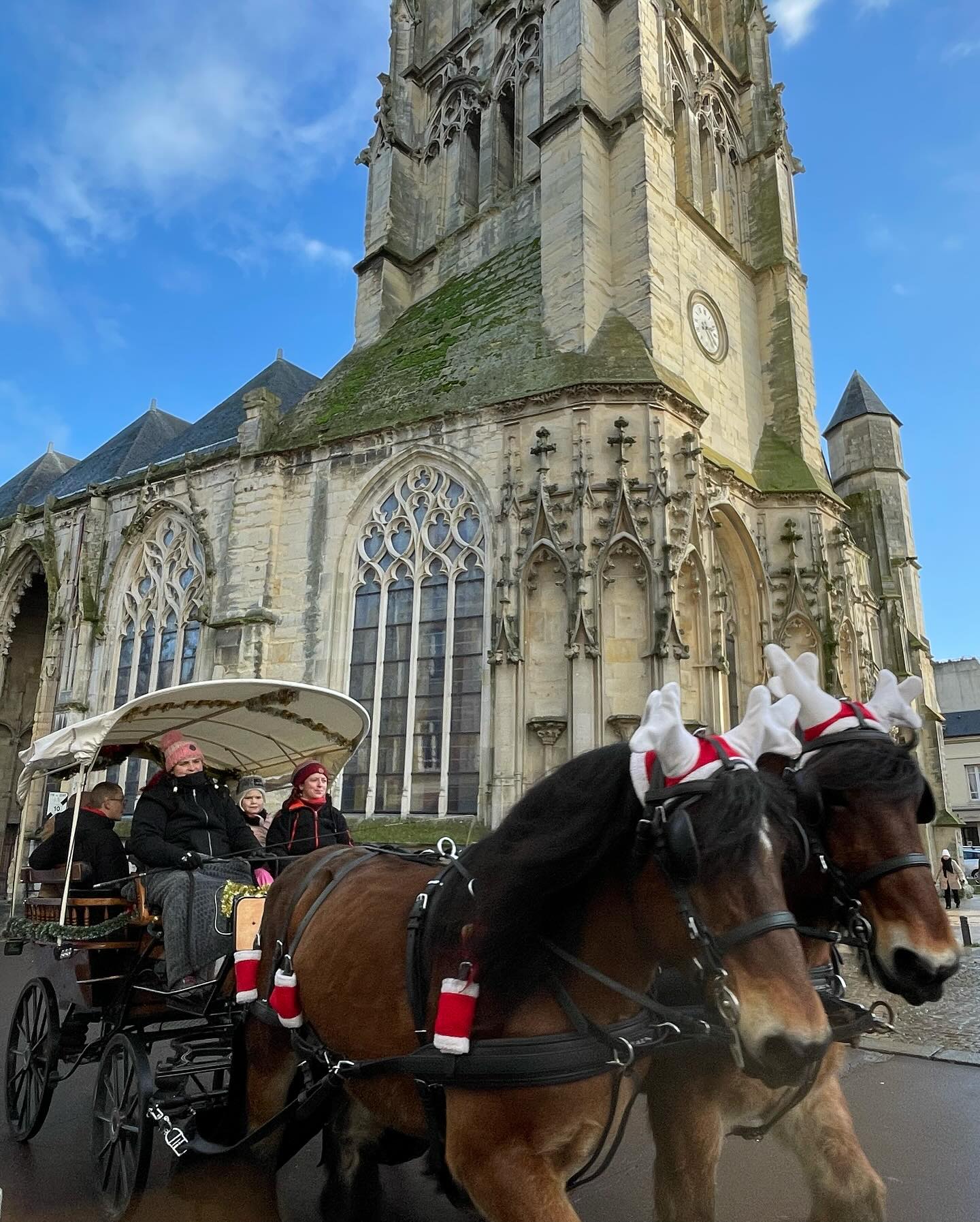 calèche devant église (002)