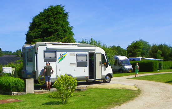 vignette-aire-stationnement-camping-l-aiguille-creuse