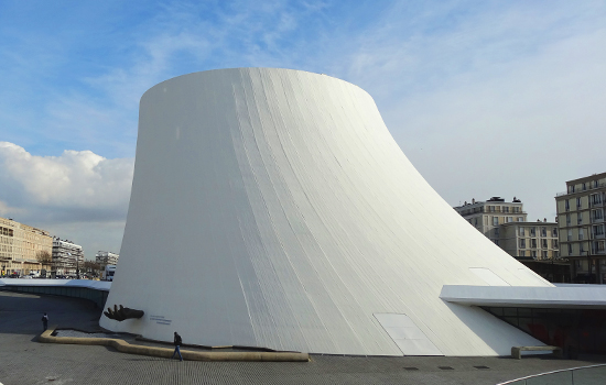 Guided tour: The Volcano, Oscar Niemeyer's masterpiece