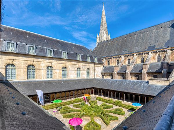 Abbaye de Montivilliers - Cloître © Jacques Basile